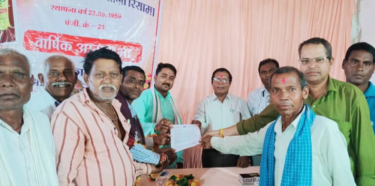 Farmers raised the demand for early elections in the Service Cooperative Society Risama