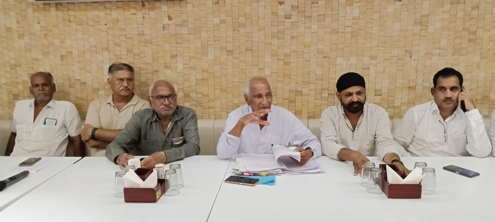 There is no justification for sending demand notice for premium amount- Former Mayor Shankarlal Tamrakar