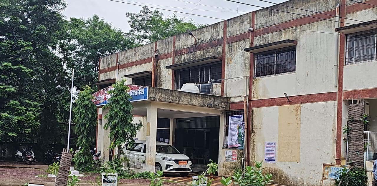 The District Youth Congress will gherao and lock down the Transport Office against brokerage and corruption
