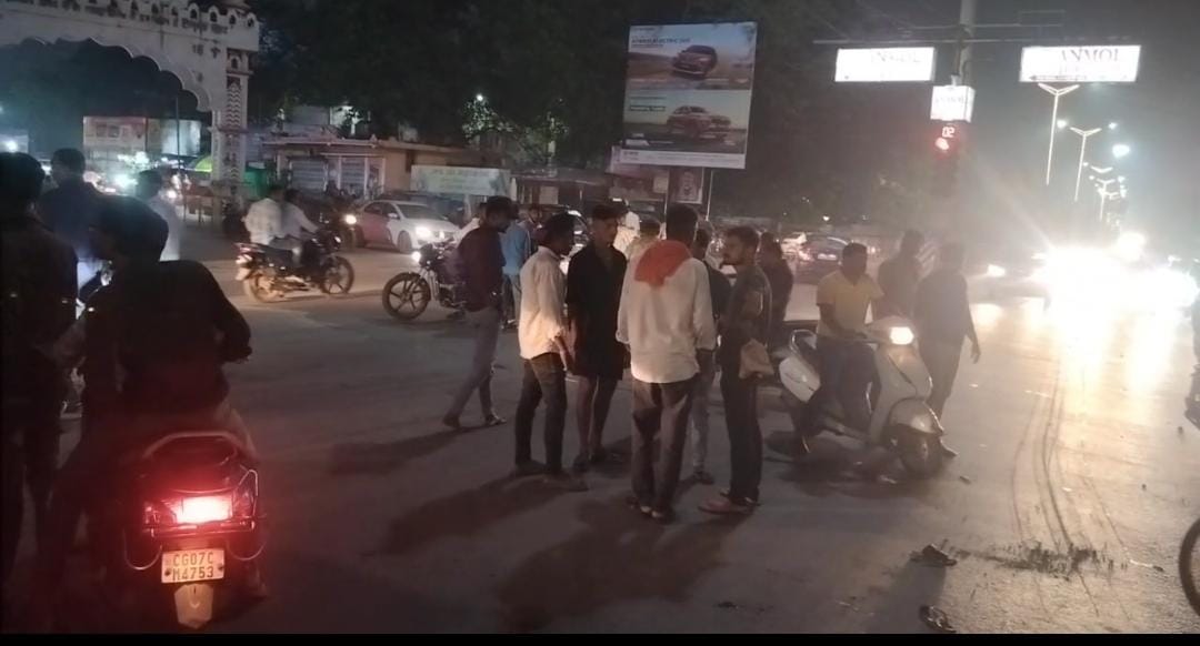 Three people died in separate accidents in Durg, two were killed a municipal vehicle at Patel Chowk