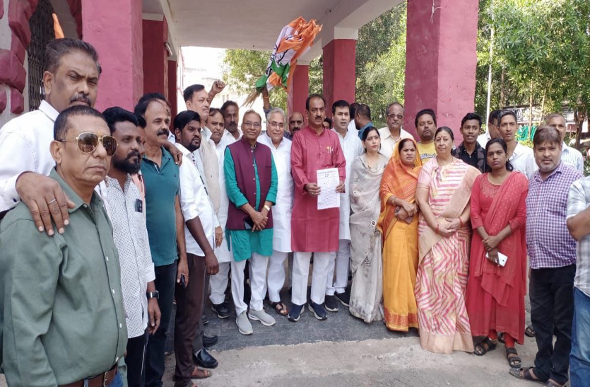 Central Block Congress Committee, former MLA Arun Vora