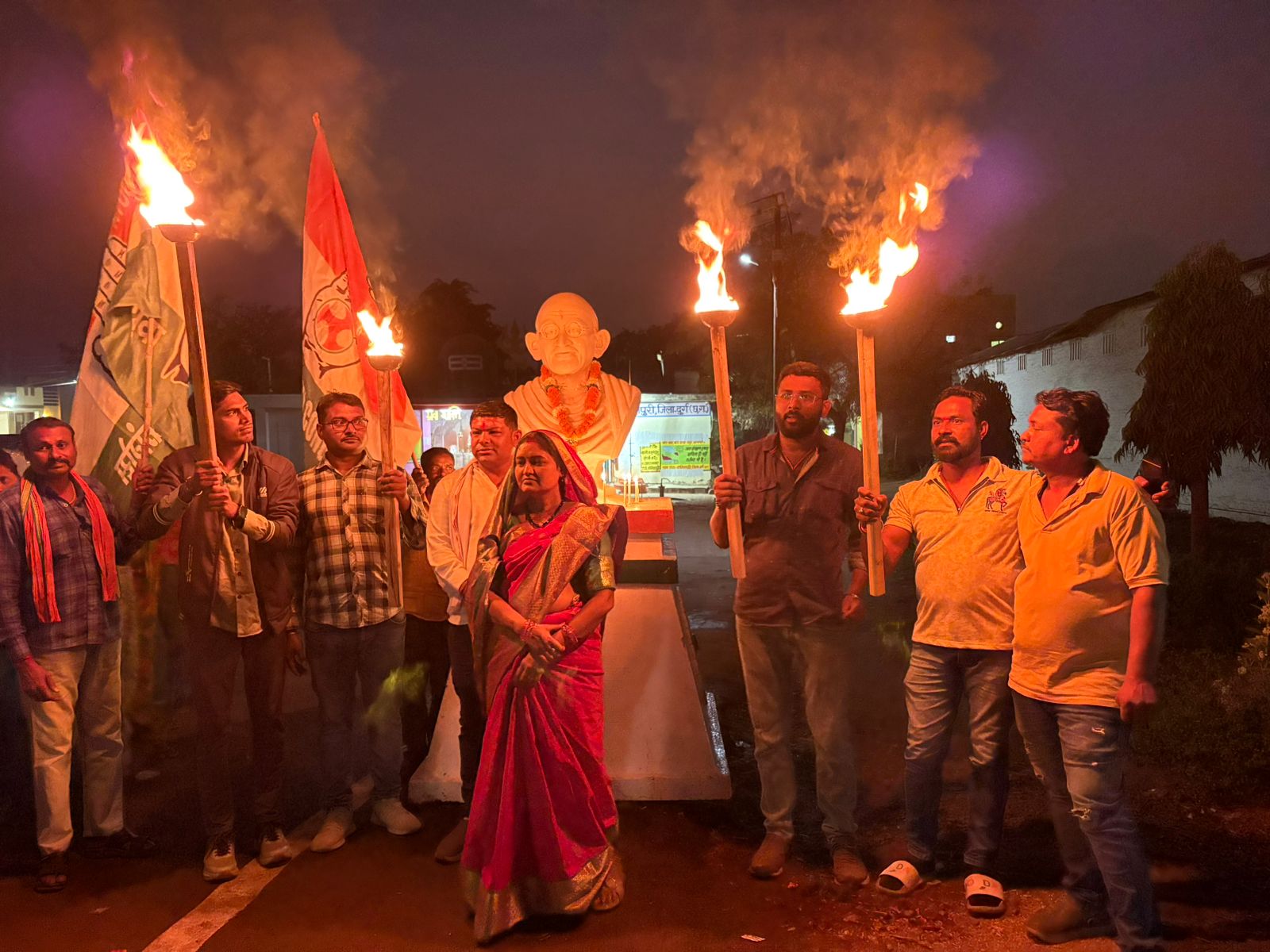 Youth Congress protest in Kolihapuri on Gandhi's death anniversary, protest burning Godse's effigy
