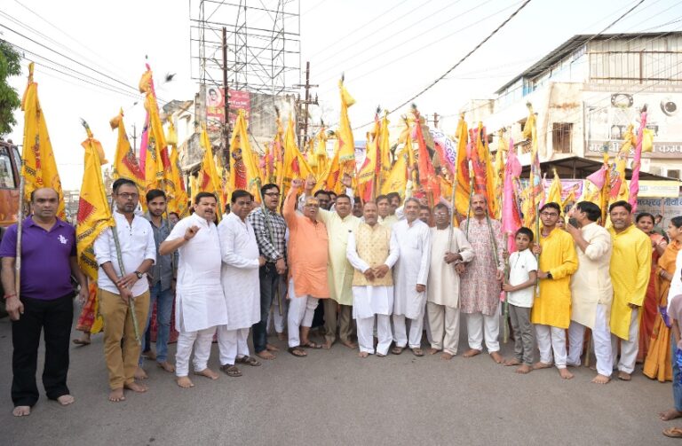 religious city of Durg, सबसे बड़ी निशान यात्रा