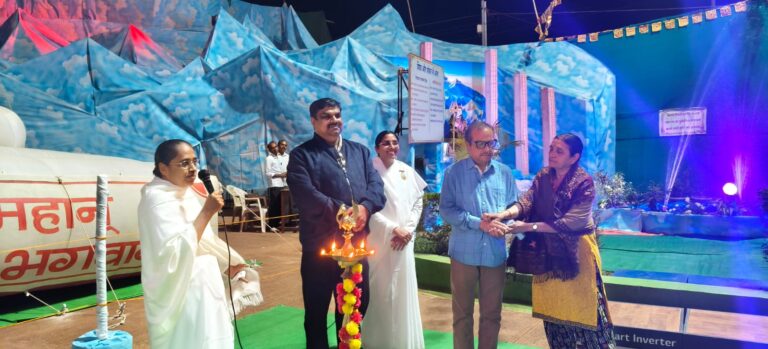 Shiv Darshan spiritual fair inaugurated at Anand Sarovar Baghera, Minister Gajendra Yadav lit the lamp