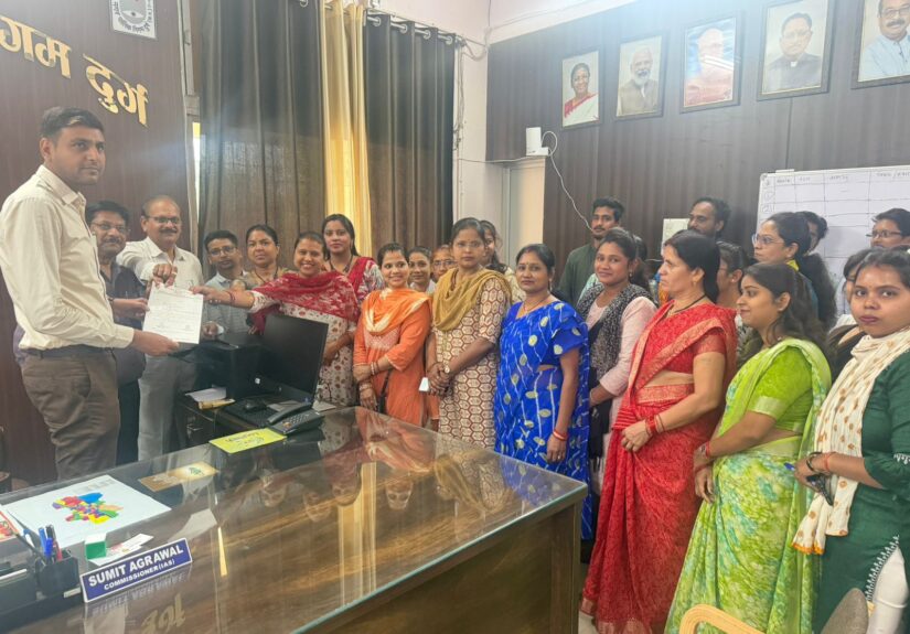 नए श्रम कोड के तहत केंद्रीय वेतनमान लागू करने की मांग, कर्मचारी महासंघ ने सौंपा ज्ञापन