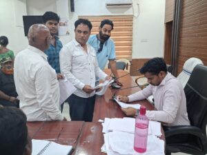 भीषण गर्मी का असर: स्कूलों के समय में बदलाव या ग्रीष्म अवकाश की मांग तेज