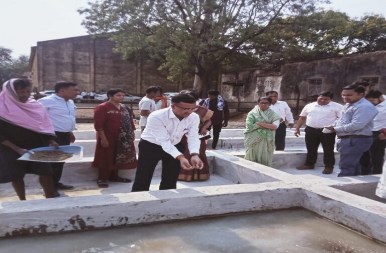 Agriculture's 'Digital Avatar': Fertilizers Now Available via AgriStack in Durg Division