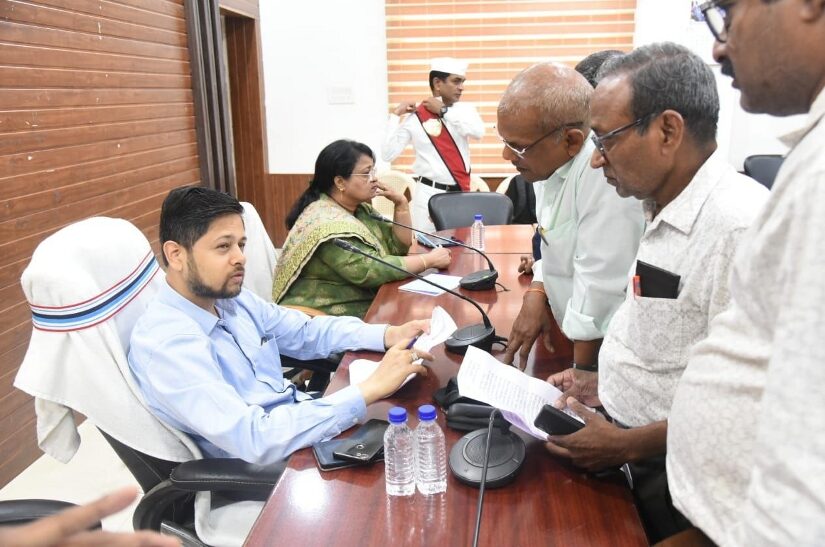 Collector's Jan-Darshan