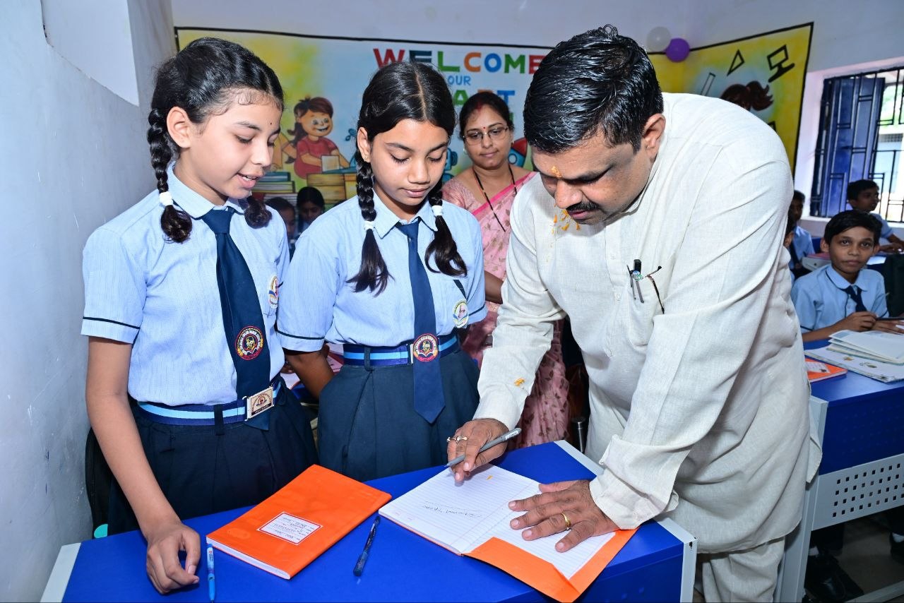 शाला प्रवेशोत्सव school enrollment festival