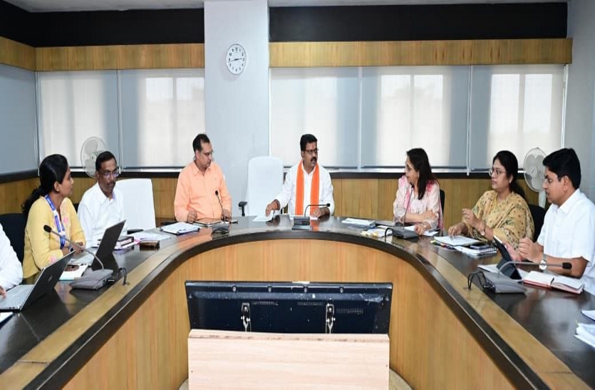 प्रधानमंत्री ग्राम सड़क योजना (पीएमजीएसवाई)